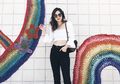 Inspirasi Street Style dengan Crop Blouse ala Youtuber Korea Joan Kim