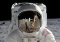 3 Hal yang Nggak Lo Tau Soal Manusia Pertama di Bulan dari Film First Man!