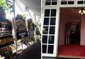 Terkini, Kondisi Rumah Duka Istri Indro Warkop, Karangan Bunga Pun Berjejer