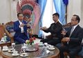 Meski Tunarungu, Surya Sahetapy Mampu Mendobrak Keterbatasan dan Ajari Jokowi Bahasa Isyarat