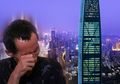 Sisi Gelap Salah Satu Kota di China: Sambil Menangis Pekerja Ini Beberkan Bagaimana Dirinya yang Dianggap Semut