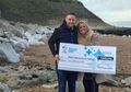 Beruntungnya Pasangan Kekasih Ini yang Memenangkan Lotere Senilai Rp19 Miliar tapi Takut Mengambil Uangnya