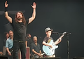 Foo Fighters Diajak Bocah 10 Tahun Cover 'Enter Sandman' Metallica di Konsernya