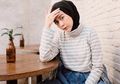 Inspirasi Outfit Hijab Kekinian dengan Long Hoodie ala Intan Khasanah