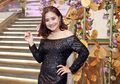 Jadi Snow White, Prilly Latuconsina Tampil Cantik Bertahtakan Mahkota!