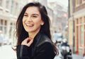 Pamer Dapat Banyak Kiriman Bunga, Irish Bella Tak Malu Ketahuan Pakai Kaus Murah!