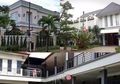 5 Rumah Mewah Bak Istana Ini Milik Artis Kontroversial Indonesia, Mana yang Paling Bagus?