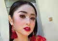 Bukan Goyang Gergaji, Ini yang Buat Dewi Perssik Diacungi Jempol oleh Suami!