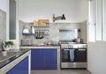 Tahan Gores! Intip Inspirasi Dapur Mungil dengan Dinding Semen Ekspos Ala @Ritchieputri