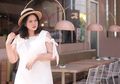 Jangan Malu Punya Tubuh Plus Size! Ini Tips 5 Menit Aja Mix and Match Busana Simpel ala Kania Dachlan