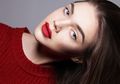Tips Memilih Lipstik Merah yang Sesuai dengan Warna Kulit dari MUA Patrick Ta