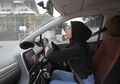Ayo Lakukan 4 Gerakan Senam Ringan Ini di Mobil, Dijamin Kamu Enggak Pegal di Jalan!
