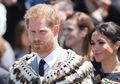 Menyentuh! Pangeran Harry Nasihati Seorang Anak yang Kehilangan Ibunya
