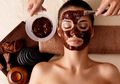 DIY Masker Kopi Susu Untuk Mengatasi Jerawat dan Bekasnya, Gampang Banget!