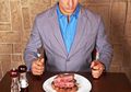 Hanya Mengonsumsi Daging, Apakah Diet Karnivora Baik Bagi Tubuh?