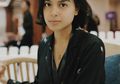 Berdandan Bak Putri Keraton, Eva Celia Disebut Mirip Sophia Latjuba!