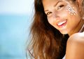 Cara Menggunakan Sunscreen yang Benar Saat Mengenakan Makeup