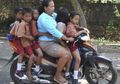 Polresta Solo Sindir Emak-emak yang Suka Antar Jemput Anak Sekolah, 'Warning Buat Emak-emak!'