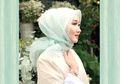 Rekomendasi Produk Shampoo Anti Lepek yang Cocok untuk Wanita Berhijab