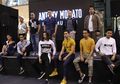 Pria Indonesia Lebih Suka Busana Berwana Cerah Dibanding Basic