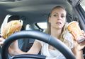 Percaya Atau Tidak, Istri Suka Makan di Mobil Bisa Jadi Salah Satu Penyebab Perceraian, Lo! Ini Alasannya