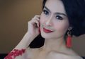 Segar Bugar di Usianya yang Hampir Setengah Abad, Iis Dahlia Beberkan Rahasia Tampilannya yang Memukau