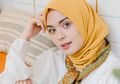 Jadi Anggota Termuda di Hijab Squad, 5 Gaya Vebby Palwinta Ini Bisa Jadi Inspirasi untuk Outfit ke Kampus!