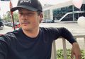 Tom DeLonge Rilis Buku Anak-Anak, Bonusnya Celana Dalam Instan