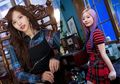 Rekomendasi Baju Motif Tartan ala TWICE, Contek Gayanya Yuk!
