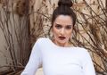 Tubuh Berkeringat dengan Wajah Polos dan Rambut Acak-acakan, Begini Gaya Seksi Nia Ramadhani Saat Berolahraga