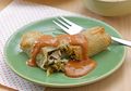 Resep Membuat Lumpia Salad Saus Kacang, Kudapan Renyah Yang Lezat Juara Abis!