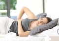 Sering Disepelekan, Ini Dia 7 Bahaya yang Mengintai Jika Tetap Tidur di Kasur Berusia Tua!