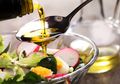Selain Minyak Zaitun, 5 Minyak Ini Juga Bisa Dijadikan Dressing Salad