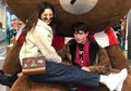 Claudia Kim dan Ezra Miller Hang Out di Seoul. Dapat Restu Fans Nih!