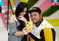 Dikabarkan Tak Lagi Kerja Bareng, Ayu Ting Ting Sampai Nangis Saat Ketemu Ivan Gunawan