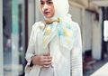 6 Inspirasi Outfit Hijab Stylish dengan Blazer untuk Magang Ala Selebgram Bella Attamimi