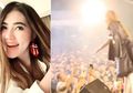Badannya Tiba-tiba Ambruk di Atas Panggung Hingga Buat Penonton Berteriak Histeris, Via Vallen Minta Maaf Tak Bisa Perform Maksimal, Minta Publik Dapat Memaklumi Dirinya