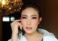 Regi Datau Sudah Naksir Sejak SMP, Begini Hebohnya Ayu Dewi saat Iklankan Pembersih Kamar Mandi