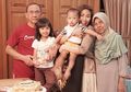 Ibunda Ayu Dewi Meninggal Karena Infeksi Paru-Paru, Jangan Pernah Abaikan 5 Gejala Ini!
