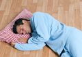 Jadi Kebiasaan Orang Zaman Dahulu, Ini 4 Manfaat Tidur di Lantai