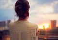 5 Zodiak Paling Pemalu, Mempertimbangkan Kata-kata Sebelum Berbicara