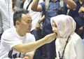 Nggak Kalah Cantik, Begini Pesona Istri dari Mantan Suami Ussy Sulistiawaty