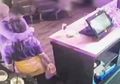 Wanita Ini Pingsan Lalu Wajahnya Lumpuh Setelah Dipeluk Temannya, Kok Bisa?