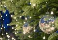 Gimana Cara Memasang Lampu Natal yang Aman dan Mudah? Yuk Merapat!