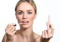 Tips Merawat Bibir Lembap dan Sehat dari Professional MUA Obby Wankenobi