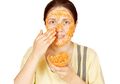 Tips Menghilangkan Noda Hitam di Wajah dengan Masker Wortel