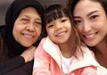 Menyayat Hati, Curahan Rindu Ayu Dewi Seminggu Meninggalnya Ibunda
