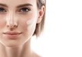Yuk Tampil Lebih Percaya Diri dengan Wajah Flawless Pakai Foundation Ini