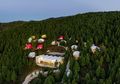 Colorful Glamping Resort, Rasakan Sensasi Berkemah dengan Tenda Mewah di Pedalaman Hutan Korea Selatan