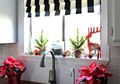 Cegah Pengeluaran Berlebih, Ini Trik Hias Rumah dengan Ornamen Natal Agar Lebih Murah!
